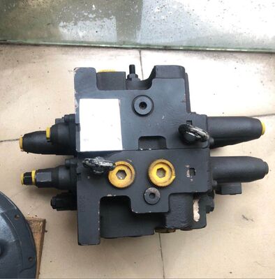 SK120 SK120-3 دریچه کنترل هیدرولیک Assy برای Kobelco Excavator قطعات یدکی KMX13YBB33001-00 YY30V00001F1 توزیع کننده OEM